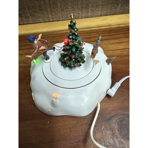 Lemax Coventry Cove Racing Rover 64485 - Doesn’t Move - Picture 6 of 8